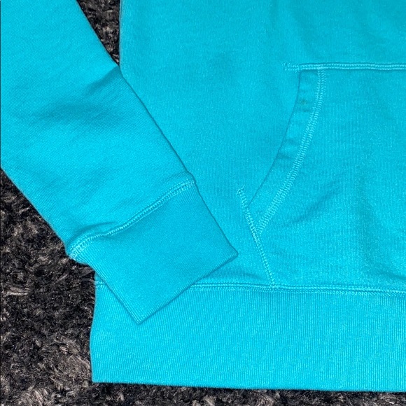 PINK 3/4 zip with flower / leaf PINK on back. - Picture 4 of 10